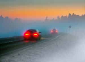 Das Abblendlicht darf den Gegenverkehr nicht blenden