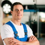 Mechaniker in einer Werkstatt
