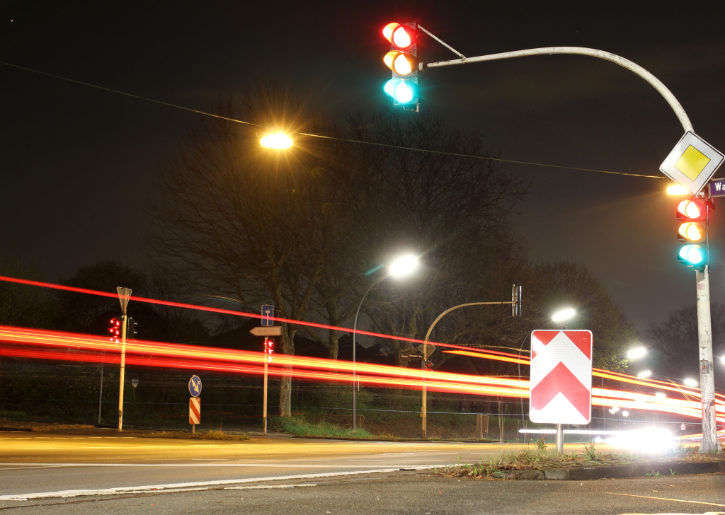 Rote Ampel überfahren? - Bußgeldkatalog zum Rotlichtverstoß