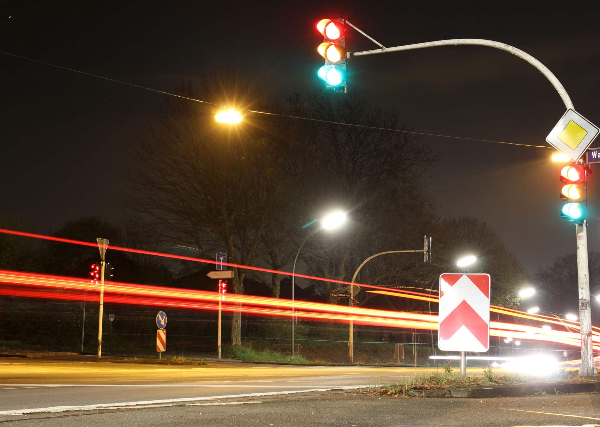 Deutsche Polizei führt Rotlicht ein: Autofahrer, seht die Signale! 