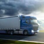 LKW-Fahrer müssen besonders vorsichtig fahren, um einen LKW-Unfall mit schwerwiegenden Folgen zu vermeiden.