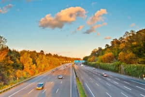 Rechtsfahrgebot: Auf der Autobahn besonders wichtig.