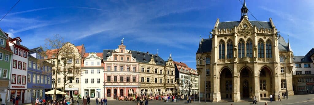 Bußgeldverfahren werden in Thüringen von der zentralen Bußgeldstelle Artern und weiteren regionalen Bußgeldstellen bearbeitet – der Hauptsitz ist nicht in der Landeshauptstadt Erfurt. 