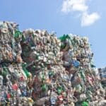 Recycling ist dem Ablagern auf einer Mülldeponie vorzuziehen.