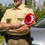 Ein Bußgeldbescheid kann ohne vorherige Verwarnung erlassen werden.
