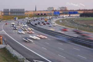 Der Standstreifen darf nicht als Rettungsgasse dienen.