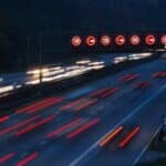 Auf der Autobahn in Italien gilt eine Geschwindigkeit von maximal 130 km/h.