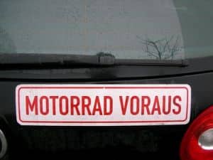 Der Fahrerlaubnis geht die Ausbildung in der Fahrschule voraus. Natürlich auch beim Motorradführerschein der Klasse A2.