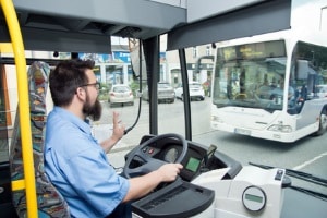 Es gibt verschiedene Bus-Führerscheinklassen: D1, D1E, D und DE.