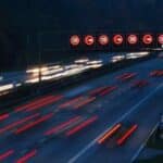 Mit dem Auto geblitzt? Induktionsmessung könnte der Auslöser gewesen sein.