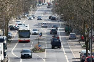 Das Messgerät Traffipatrol kann auf Autobahnen und im Stadtverkehr eingesetzt werden.