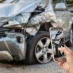 Die Dokumentation der Unfallspuren direkt nach dem Vorfall ist für eine spätere Unfallauswertung besonders wichtig.