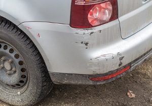 Was nach einem Rangierunfall zu tun ist, erfahren Sie im folgenden Beitrag. 