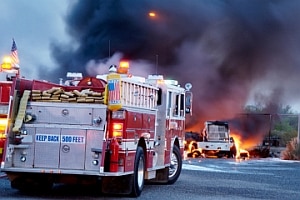 Brandschutz: Feuerlöscher im Bus sollen dabei helfen, Brände nach einem Unfall sofort zu bekämpfen.