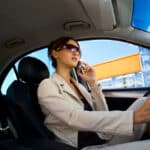 Dürfen Sie während einer Rotphase das Handy an der Ampel benutzen?