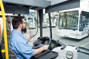 Wer darf öffentliche Verkehrsmittel führen?