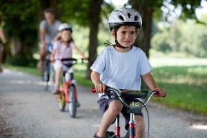 Die Fahrradprüfung zeigt, wie fähig Kinder im Umgang mit dem Fahrrad sind.