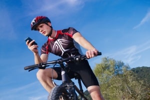 Vor einer Fahrt müssen Besitzer ihr Mountainbike verkehrstauglich machen.