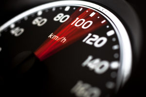 Anhörung im Bußgeldverfahren: Nach einer Geschwindigkeitsüberschreitung darf sich ein Fahrer stets äußern.