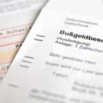 Geblitzt, was nun? Wann Sie mit einem Bußgeldbescheid rechnen müssen, erfahren Sie hier.