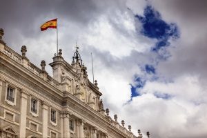 Die Verkehrsregeln in Spanien gilt es im Urlaub zu kennen und zu beachten.