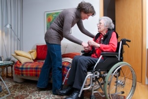Parkinson und Autofahren: Mit den Fragen um dieses Problem müssen sich besonders alte Menschen beschäftigen.