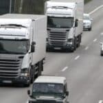 Jeder weiß: Sonntags sind Autobahnen LKW-frei. Doch gilt das LKW-Fahrverbot auch am Samstag?