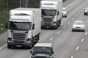 Jeder weiß: Sonntags sind Autobahnen LKW-frei. Doch gilt das LKW-Fahrverbot auch am Samstag?