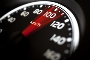 Welche Geschwindigkeit gilt auf Autobahnen? Eine Zeit lang lag das Limit bei 100 km/h.