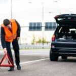 Auch durch die Vorgaben der Berufsgenossenschaft besteht eine Warnwestenpflicht für LKW-Fahrer.
