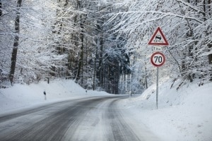 Auch bei Winterreifen ist kein Alter zum Wechsel vorgeschrieben.