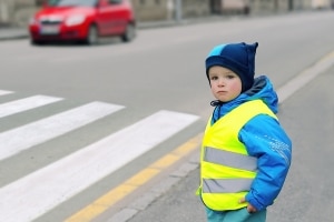 Selbst wenn laut StVO Vorfahrt besteht, sollte auf schwächere Verkehrsteilnehmer Rücksicht genommen werden.