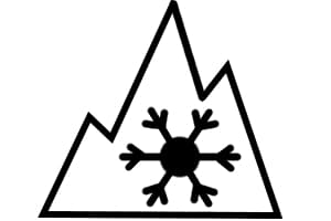 Allwetterreifen sind im Winter nur zulässig, wenn sie das Alpine-Symbol aufweisen - oder vor 2018 produziert wurden.