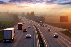 Abstandsmessung auf der Autobahn: Wenn Sie Einspruch einlegen, sollten Sie diesen gut begründen.