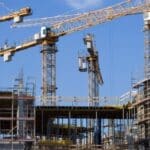 Es gibt ein Bußgeld bei fehlendem Arbeitsschutz auf Baustellen