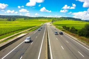 Die Höchstgeschwindigkeit in Italien auf der Autobahn beträgt für Pkw 130 km/h.