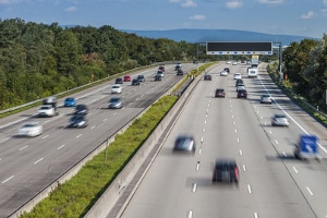 Wie sieht die Bußgeldtabelle für zu schnelles Fahren aus und welche Sanktionen erwarten mich?