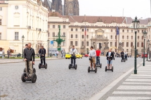 Segway leihen und die Stadt erkunden - das liegt immer noch im Trend.