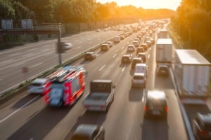 53, 54, 55 km/h zu schnell: Auf der Autobahn kann eine solch überhöhte Geschwindigkeit schwere Folgen haben.