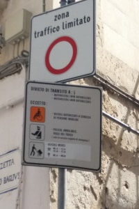 Fahrverbot: In Italien auch möglich, wenn Verkehrsverbote missachtet werden.