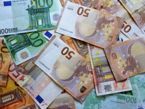 § 14 StVO: Ein Bußgeld droht nicht. Ein Verwarngeld bis 50 Euro ist jedoch möglich.
