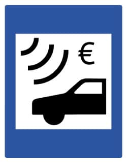 Auf der Autobahn in Portugal wird die Maut per Verkehrszeichen angekündigt, auch die elektronische.