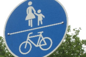 Das Parken auf einem Radweg ist grundsätzlich untersagt.