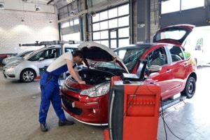 Viele Werkstätten bieten einen regelrechten Allround-Service für Ihr Auto an.