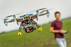 Auf Sylt eine Drohne fliegen zu lassen, ist nur mit bestimmten Genehmigungen möglich.