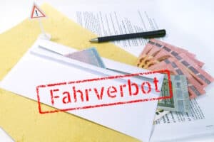 Vorschriften zum Fahrverbot sind in Paragraph 4 BKatV definiert.