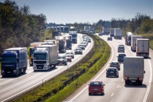 Die Maut ist für LKW im Güterverkehr Pflicht.