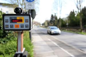 Blitzer auf der A38: An diesen Stellen stehen Geschwindigkeitsmessgeräte.